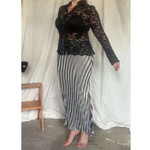 Vintage 90s Skirt, Black and white optical Illusion Maxi skirt, One Size